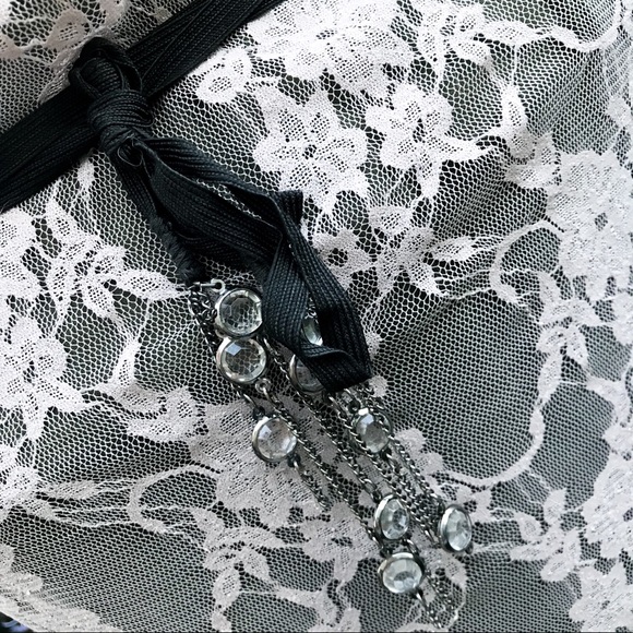 Hand made stretch lace dress - Picture 3 of 6